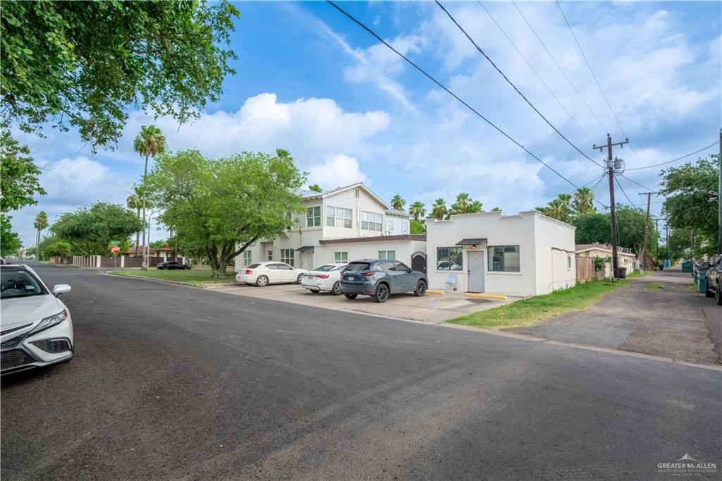 Photo 2 of 502 15th Street