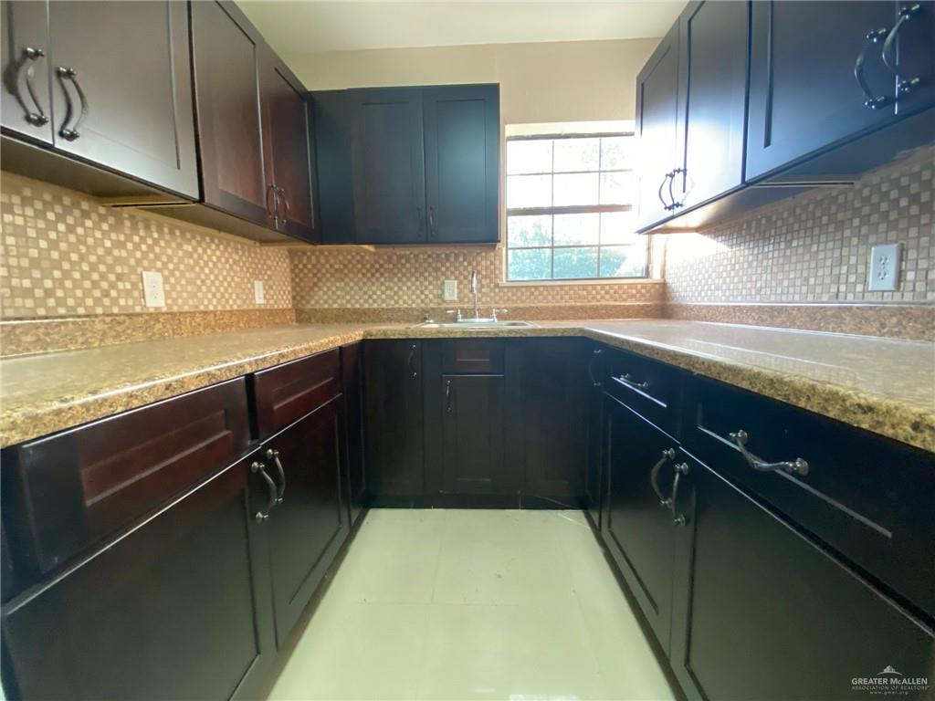Photo 9 of 604 Hackberry Avenue