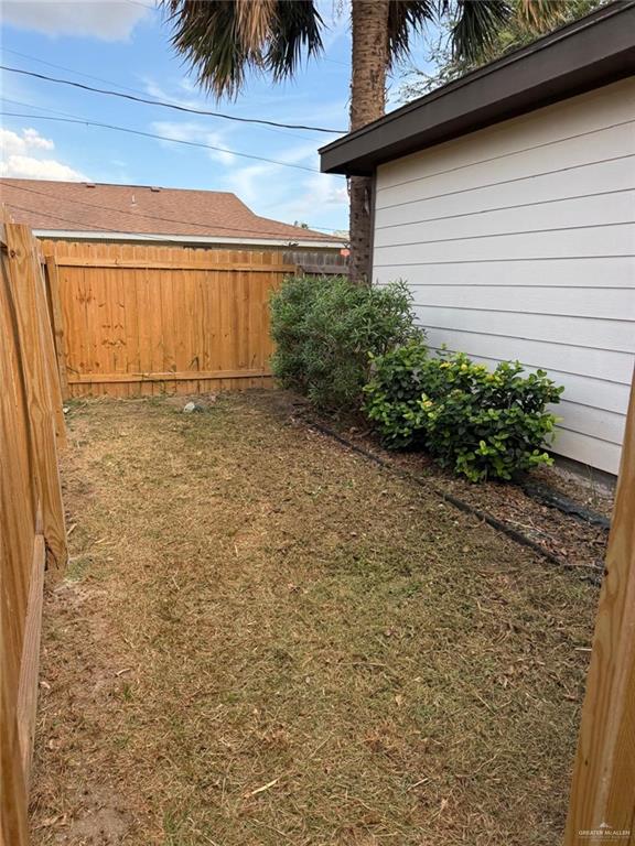 Photo 23 of 906 Tom Landry Street #1