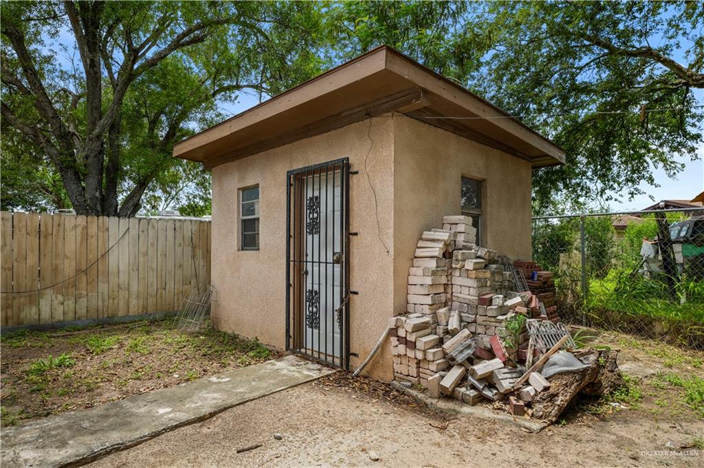 Photo 18 of 1106 Sprague Street