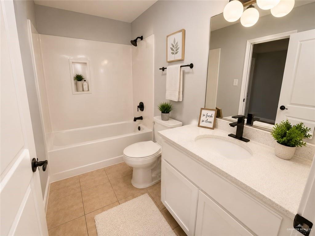 Photo 3 of 1301 Sal Street
