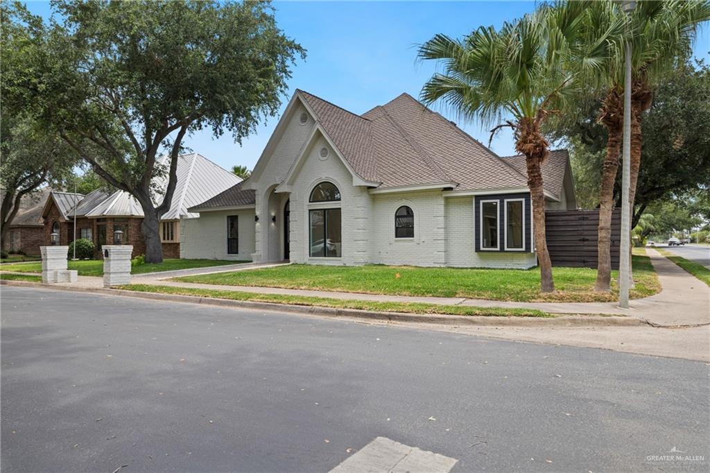 Photo 2 of 600 Bluebird Avenue