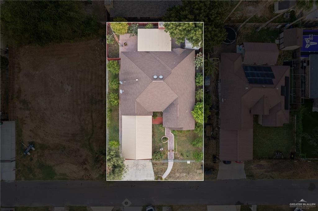 Photo 19 of 912 Nogales Street