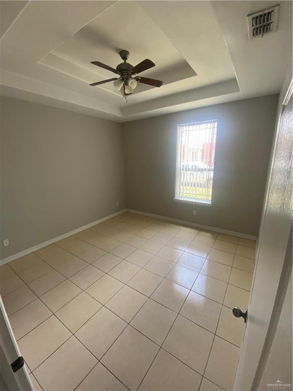 Photo 4 of 3127 Scottland Drive #2