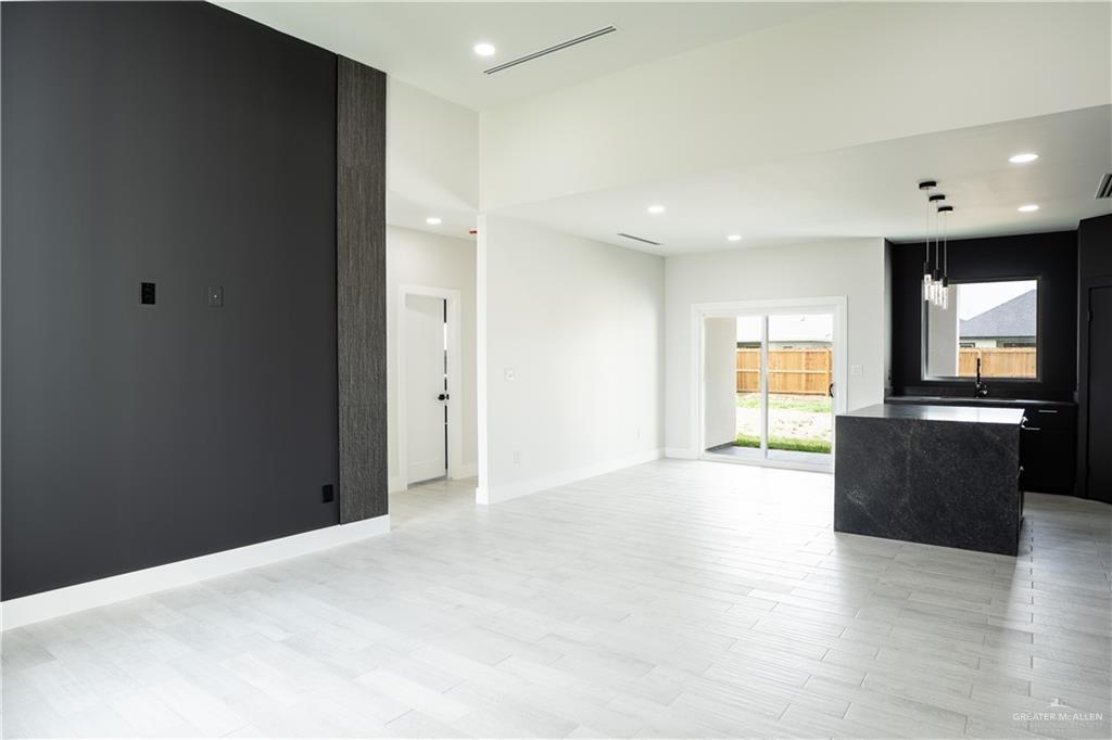 Photo 9 of 206 Hope Drive