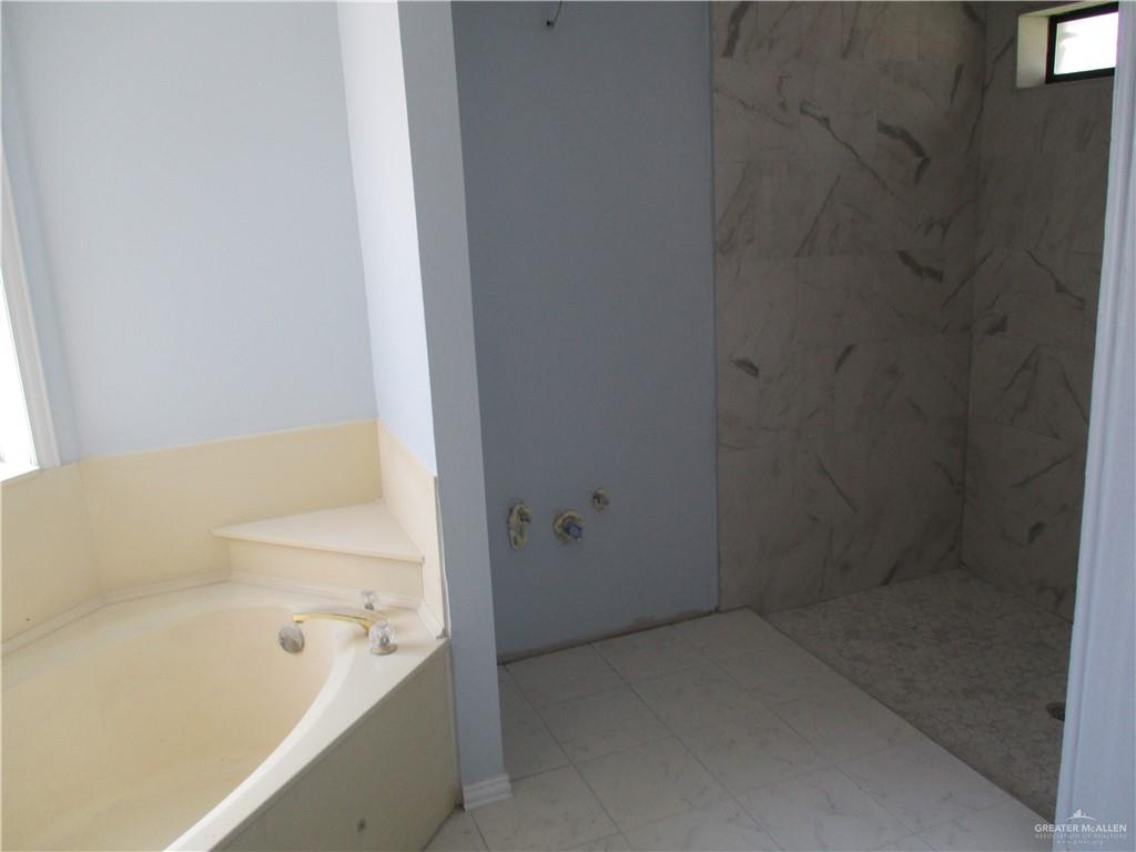 Photo 12 of 700 Franciska Street