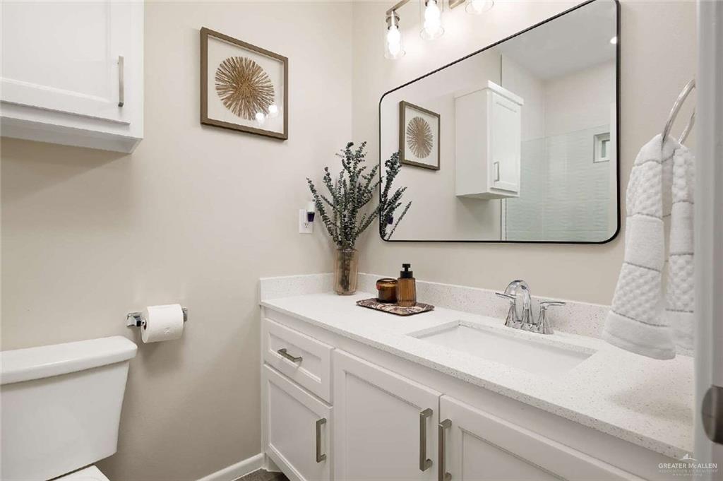 Photo 12 of 2813 Hayes Avenue #4