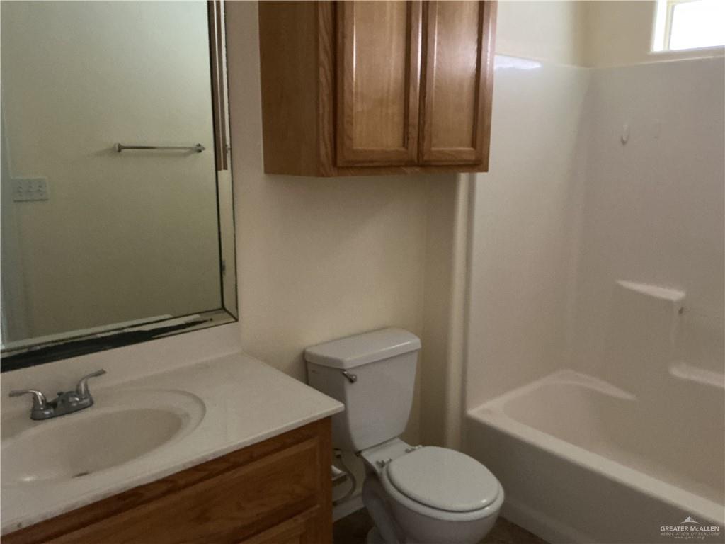 Photo 6 of 4008 Parkplace Avenue #3