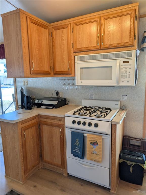 Photo 10 of 2322 Bobolink Circle #270