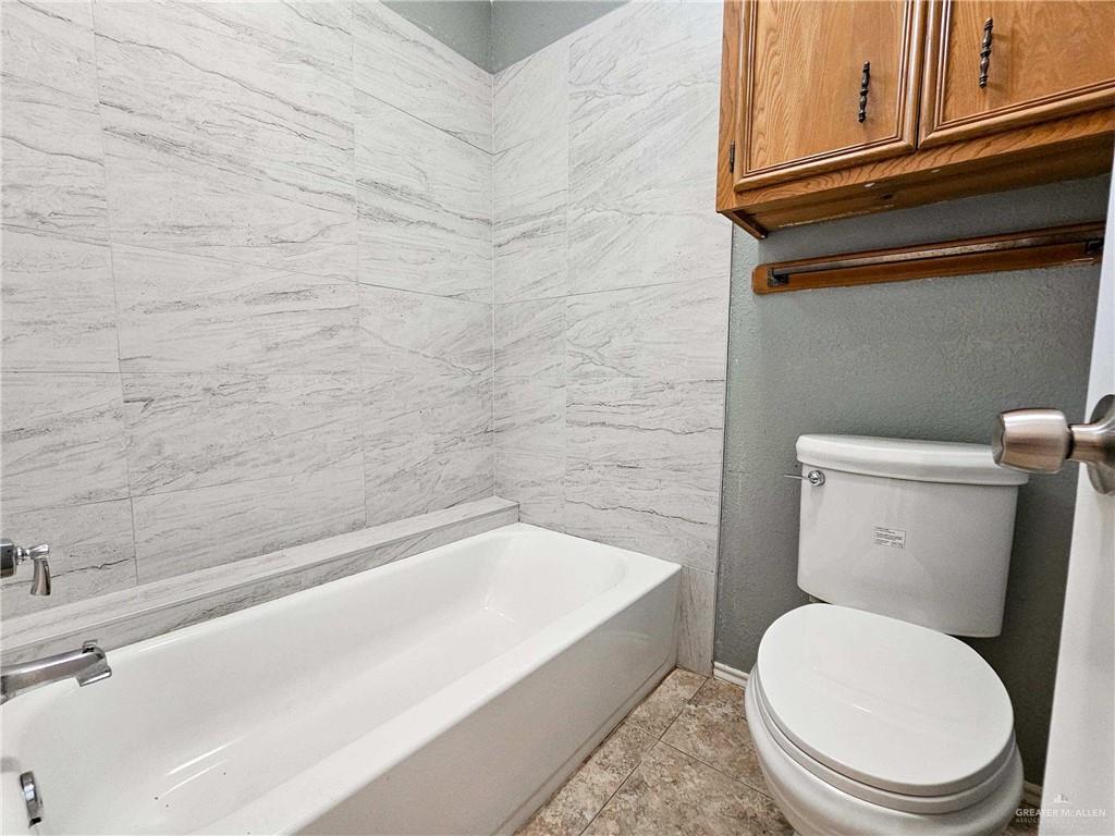 Photo 20 of 2208 Robin Avenue