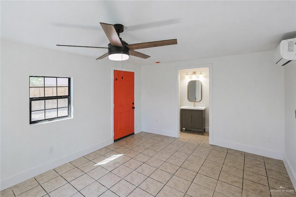 Photo 18 of 413 Aldrin Street