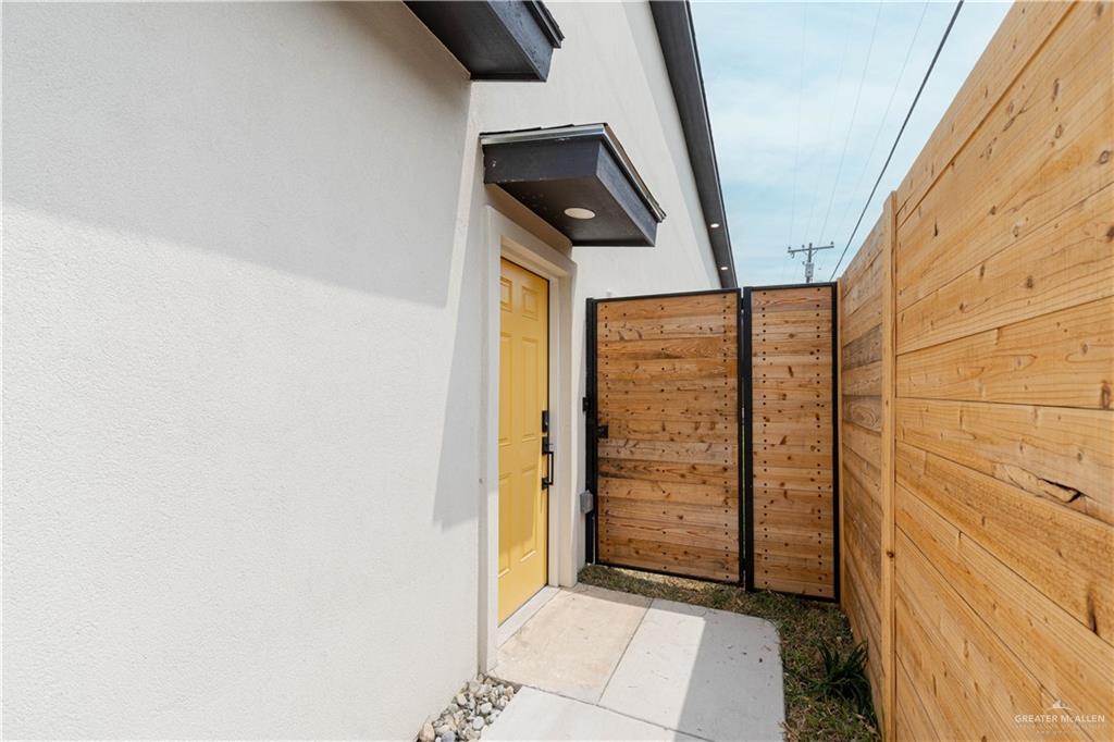 Photo 2 of 821 Galveston Avenue