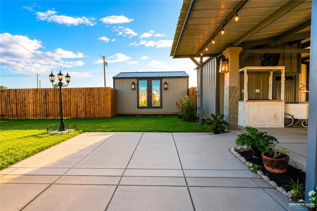 Photo 5 of 221 Dacota Avenue