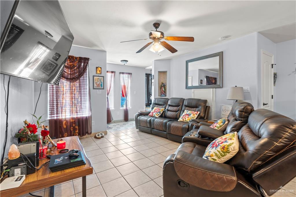 Photo 4 of 1402 Fig Avenue