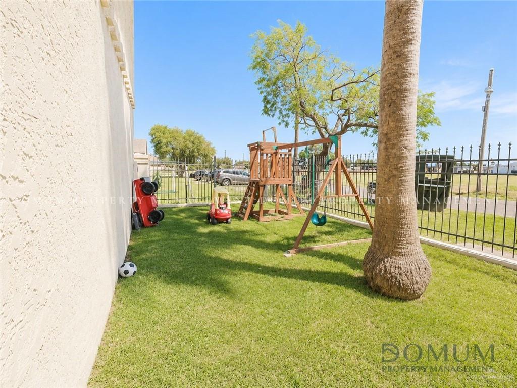 Photo 17 of 1811 Perkins Avenue #5