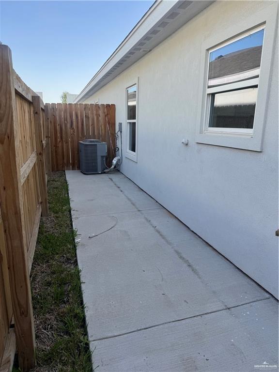 Photo 15 of 5600 Northwestern Avenue #3