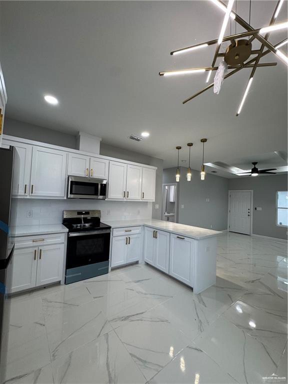 Photo 4 of 5600 Northwestern Avenue #3