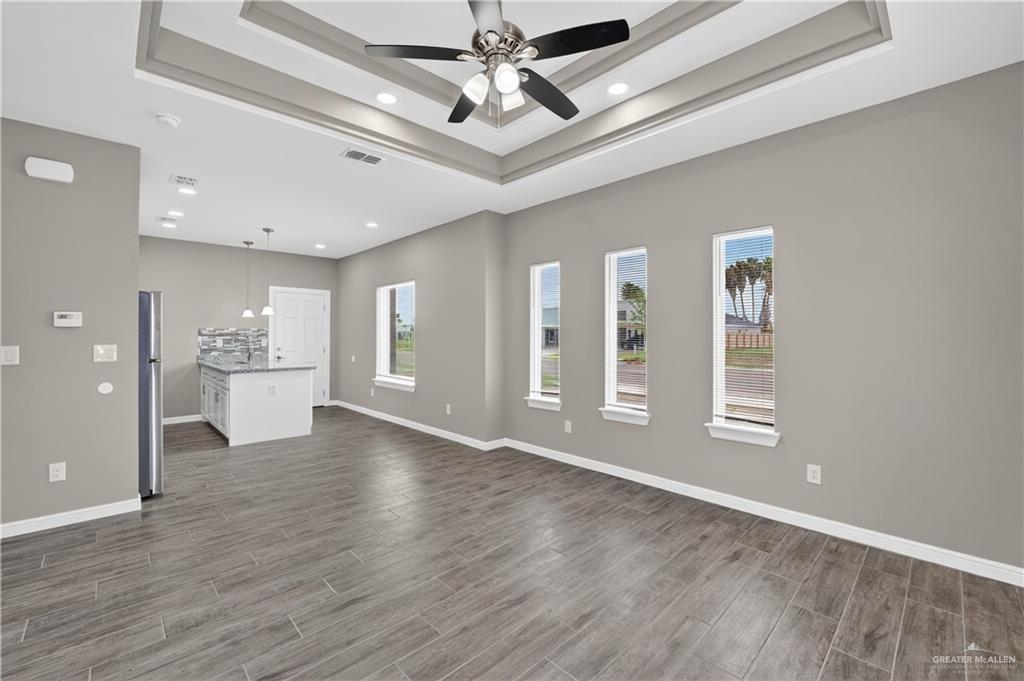 Photo 4 of 1230 Valle Vista Street