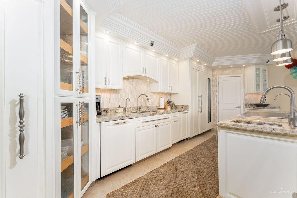 Photo 17 of 334 Padre Boulevard #402