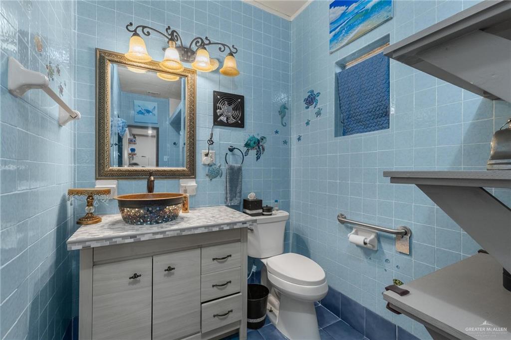 Photo 18 of 293 7th Street