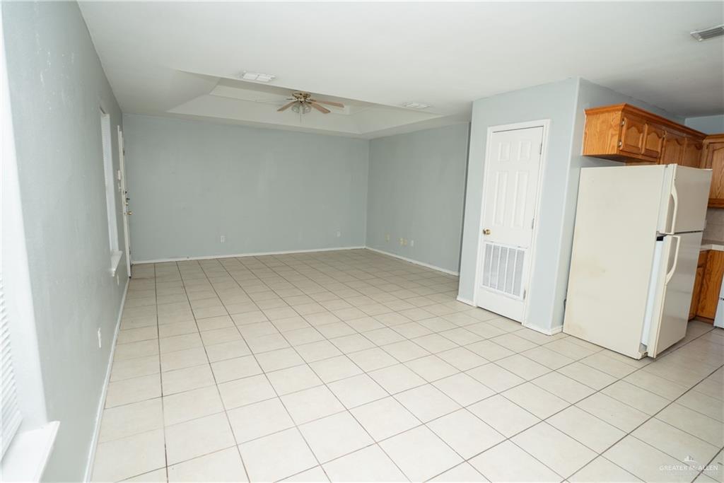 Photo 8 of 619 Oak Street