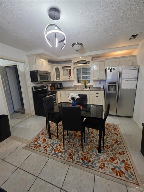 Photo 2 of 1121 Mahl Street