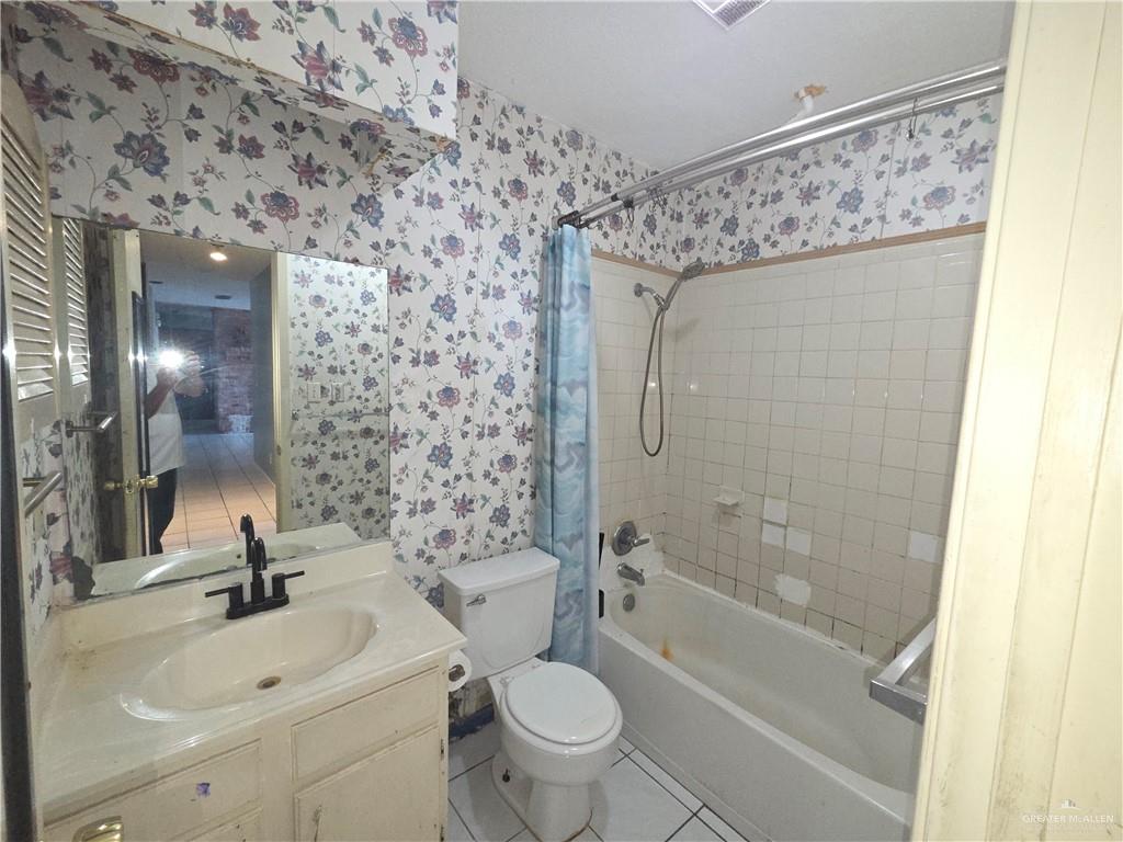 Photo 13 of 125 Tamarack Avenue