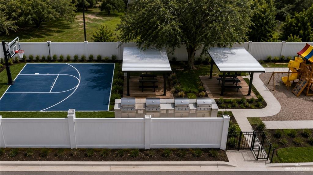 Photo 18 of 4301 Heron Avenue #11