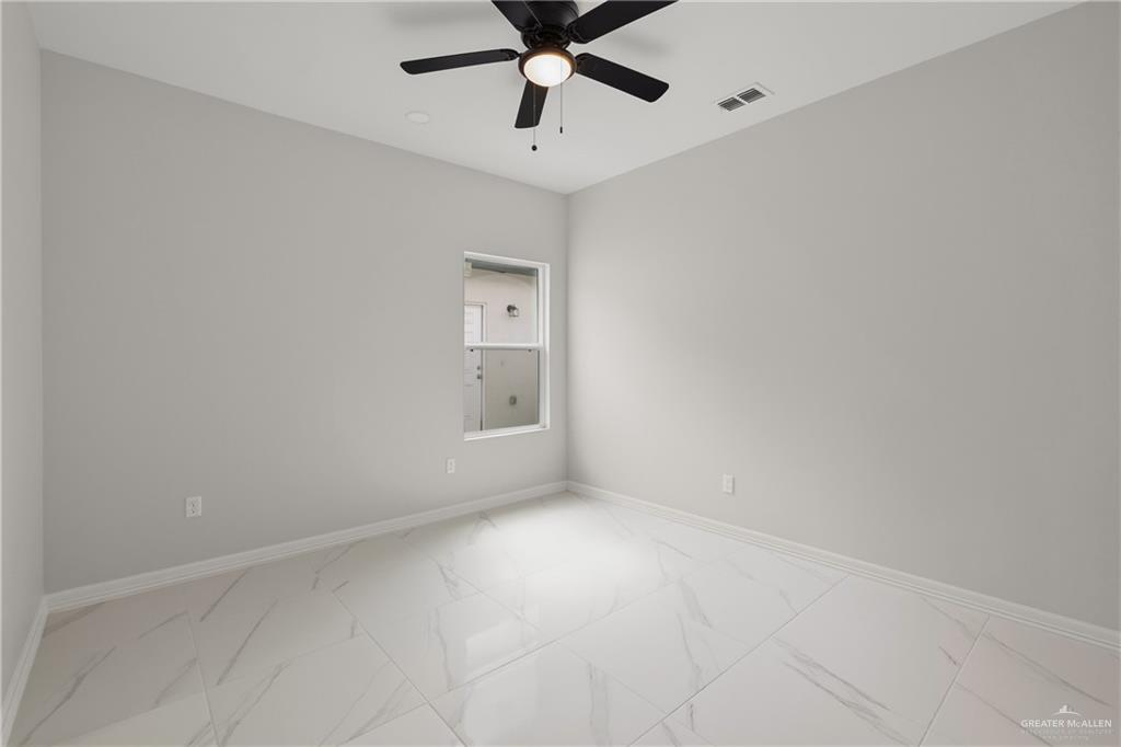 Photo 11 of 4209 Heron Avenue #32