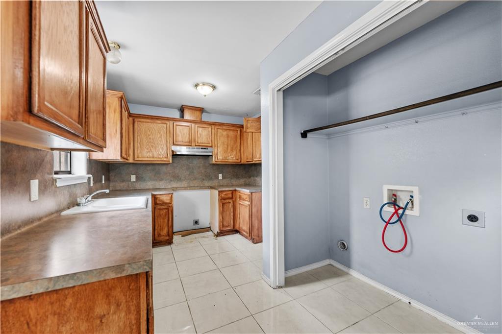 Photo 5 of 3806 Garden Street
