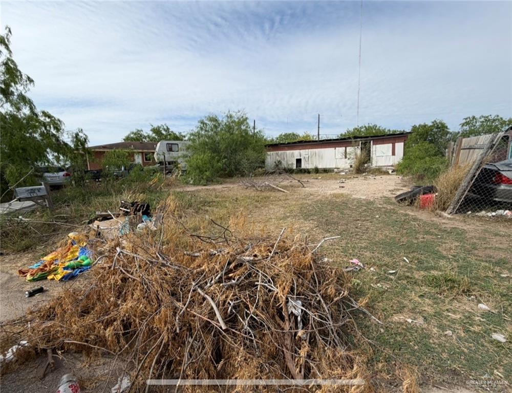Photo 3 of 12643 Shawnee Avenue