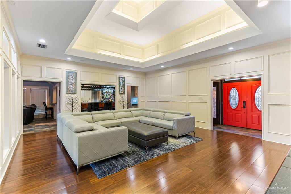 Photo 3 of 600 Wisteria Avenue