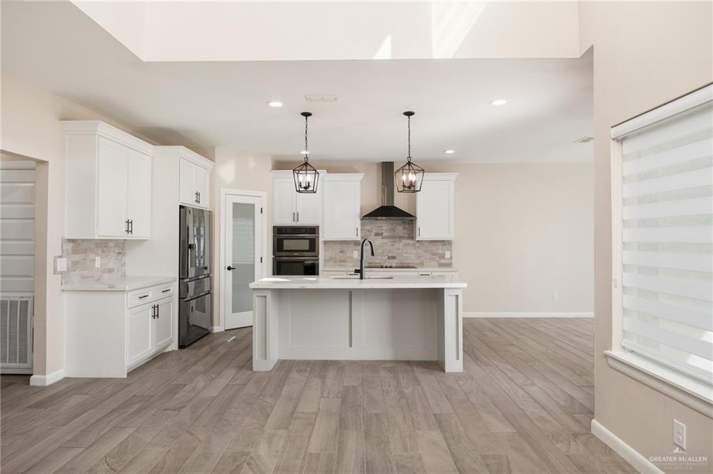 Photo 12 of 3418 Coppermine Avenue
