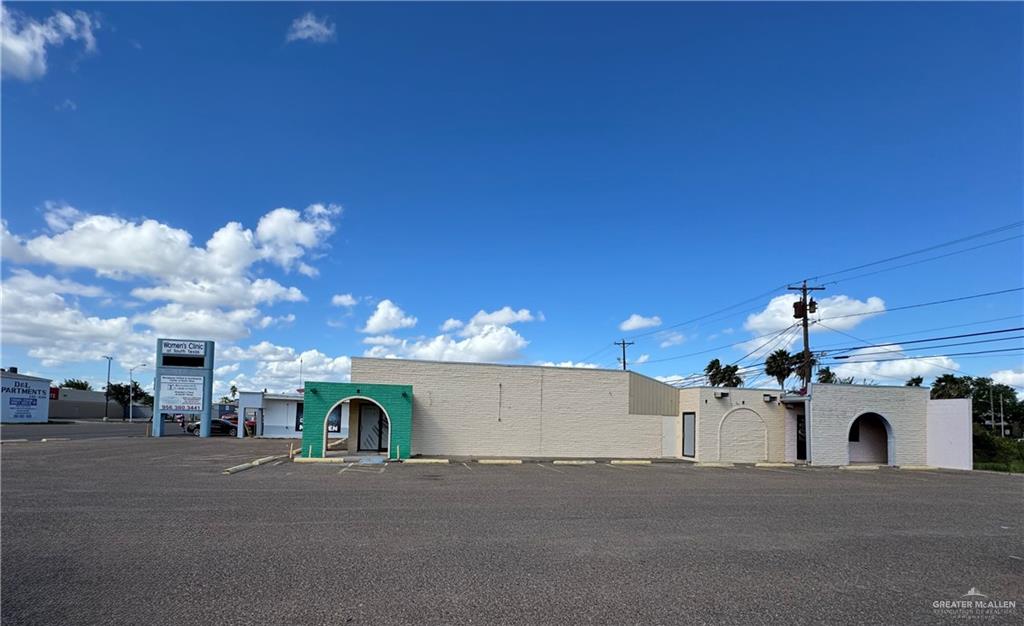 Photo 14 of 920 Closner Boulevard