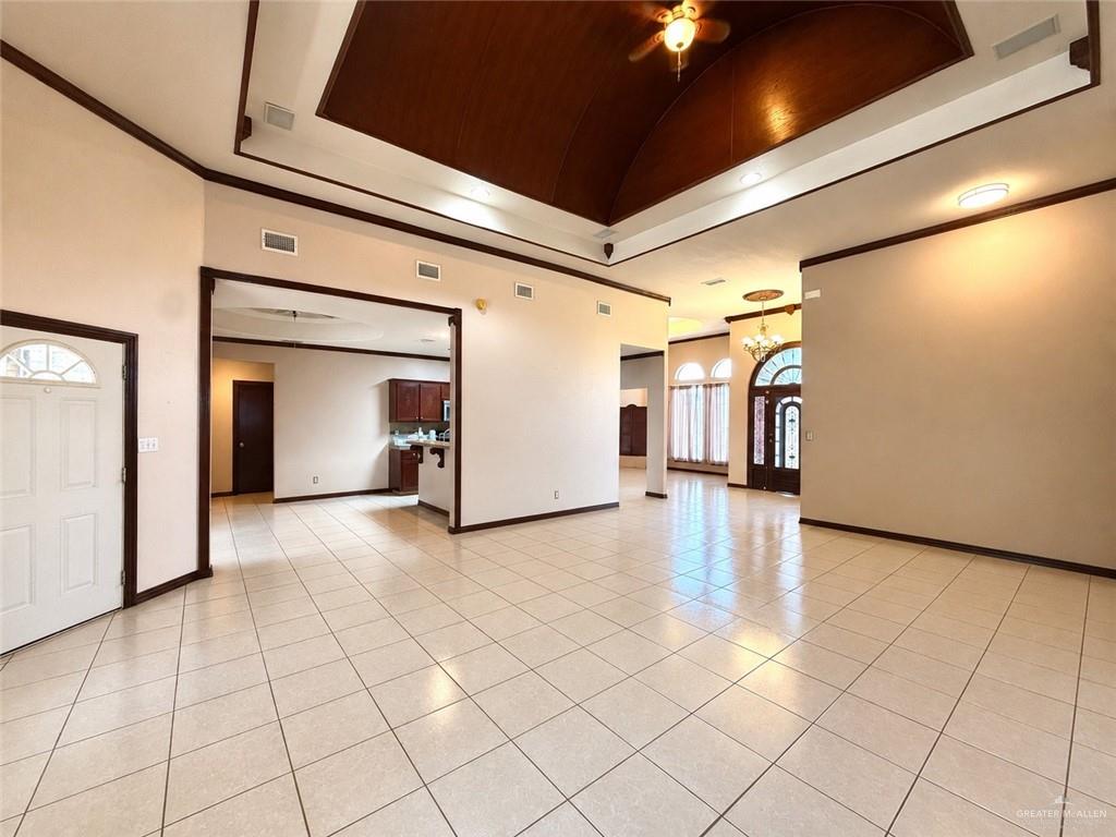 Photo 10 of 604 Val Verde Road