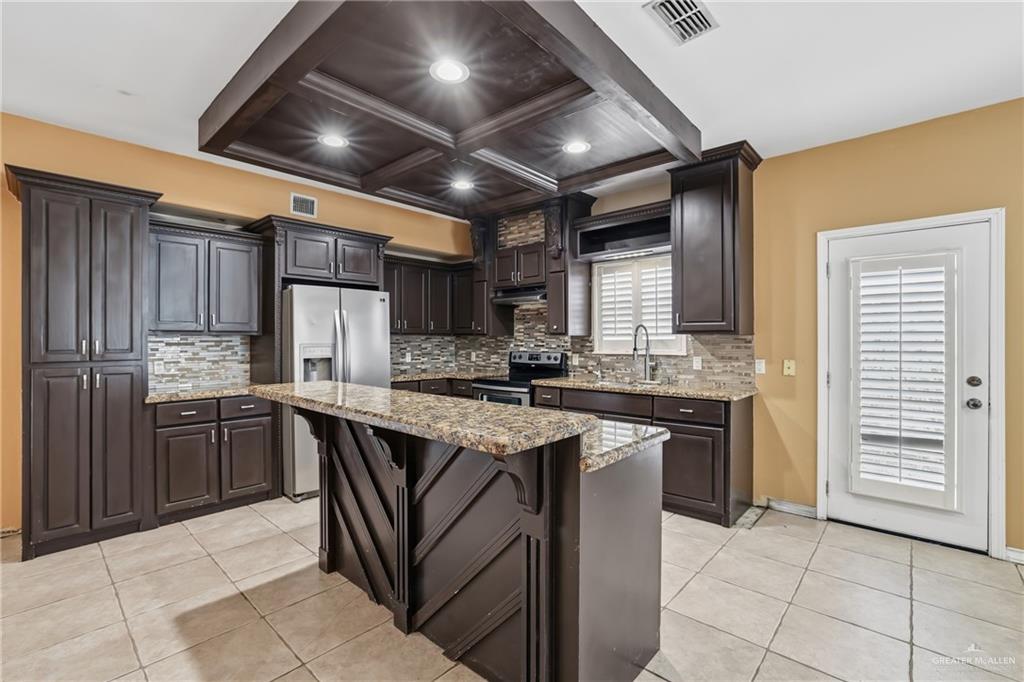Photo 8 of 3214 Black Oak Lane
