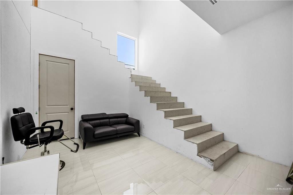 Photo 34 of 200 Grovewood Avenue