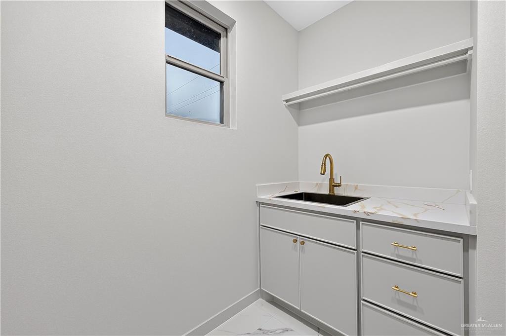 Photo 11 of 4024 Carol Lane