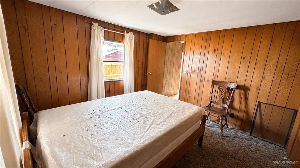 Photo 14 of 425 Oakwood Drive