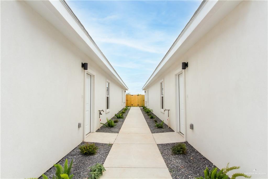 Photo 3 of 1300 Aryana Avenue #2,3