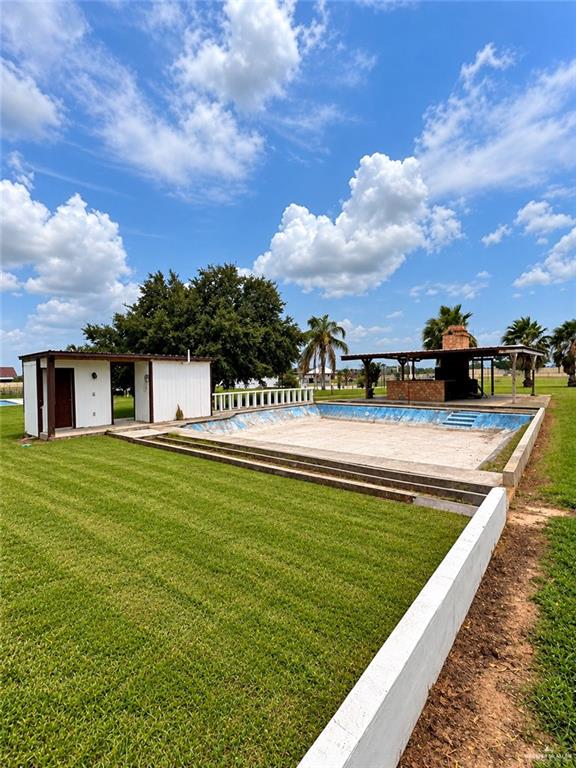 Photo 4 of 6601 Sandy Lane