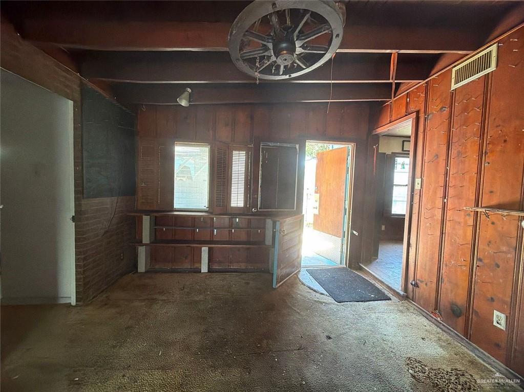 Photo 6 of 430 Canterbury Drive