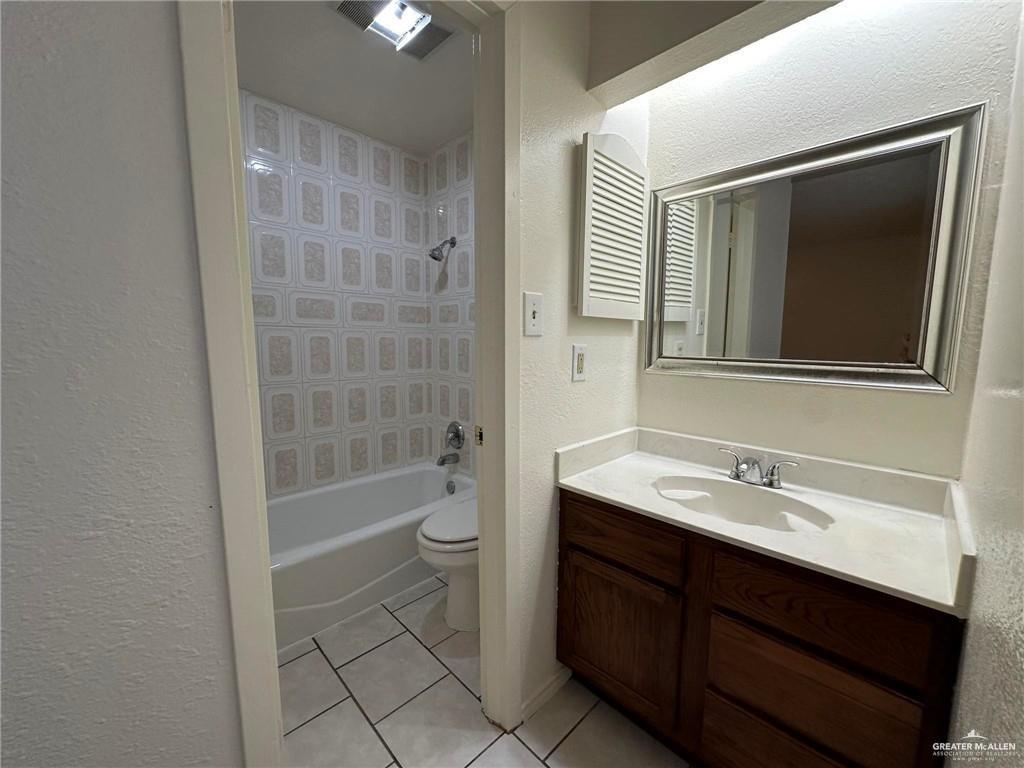 Photo 10 of 2916 Cynthia Street