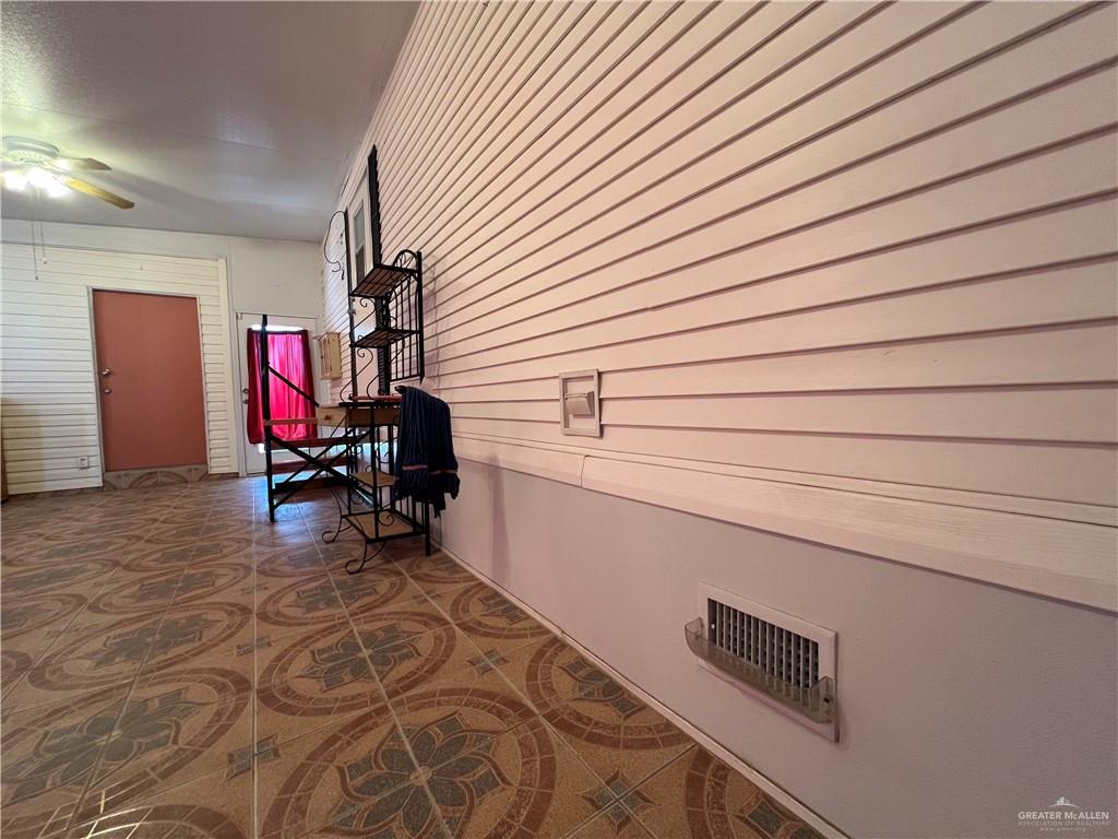 Photo 13 of 98 Lampshire Avenue