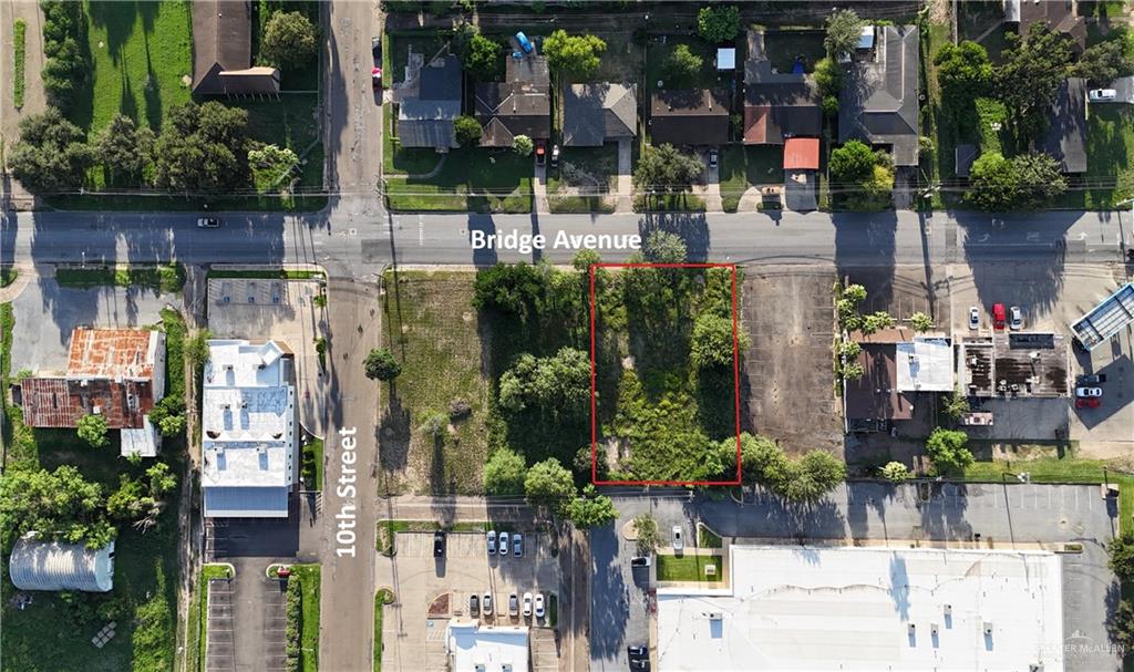 Photo 2 of 811 Bridge Avenue