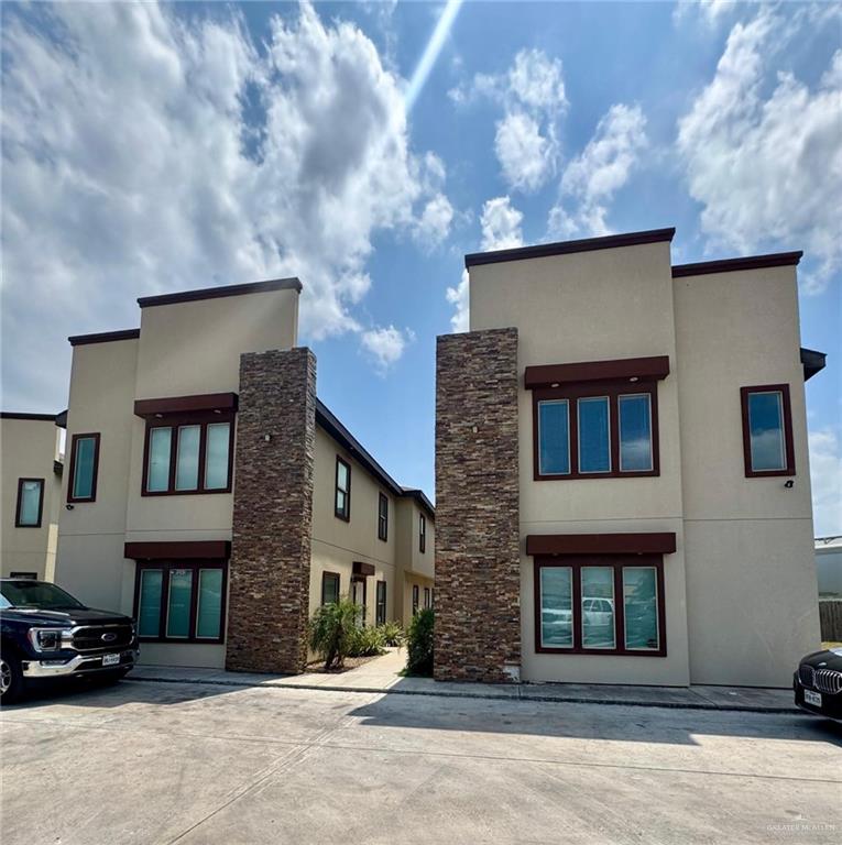 Photo 1 of 1203 White Oak Drive, Edinburg