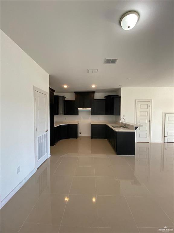 Photo 16 of 1203 White Oak Drive