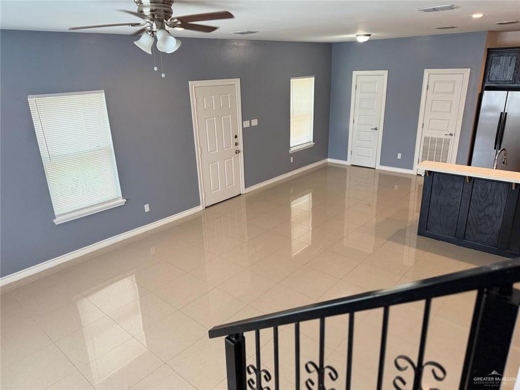 Photo 7 of 1203 White Oak Drive