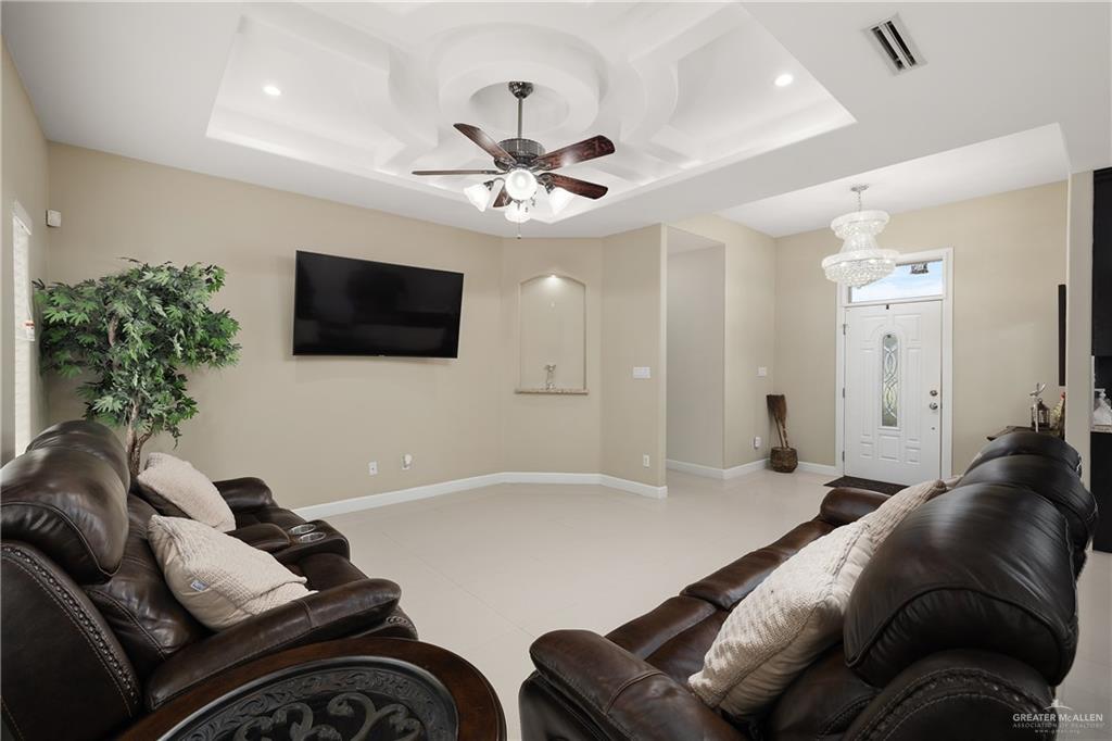 Photo 3 of 1505 Yarely Street
