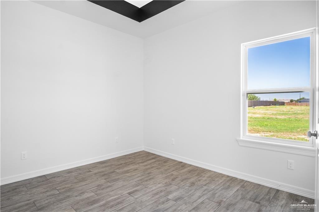 Photo 12 of 3625 Diamondhead Avenue
